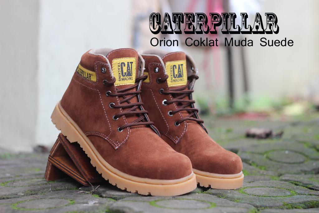 Grosir Sepatu Caterpillar Safety Boots Pria Orion Coklat Muda Bahan Suede Paling Laku