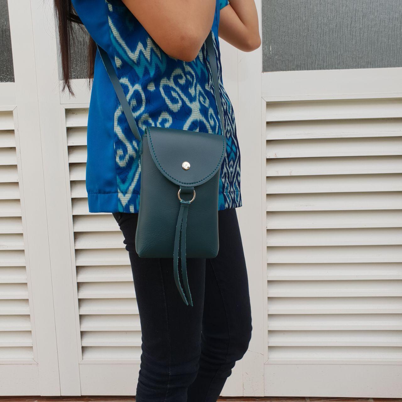 Queen SlingPhone - Tas Selempang Handphone