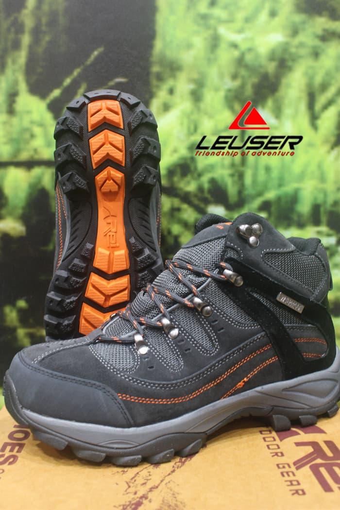 Sepatu Gunung / Sepatu Rei Kielder