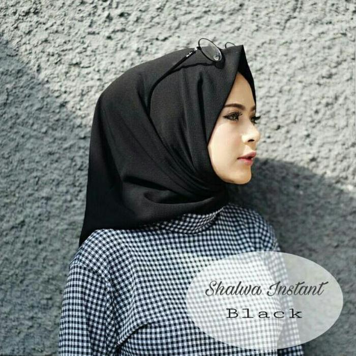 kerudung hijab instan salwa hitam murah bisa bayar di tempat