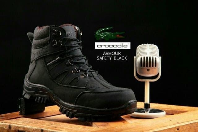 SEPATU SAFETY PRIA CROCODILE HITAM OUTDOOR HIKING TOURING LAPANGAN UJUNG BESI - Sepatu boots safety pria kerja proyek touring casual bikers hunting hiking 