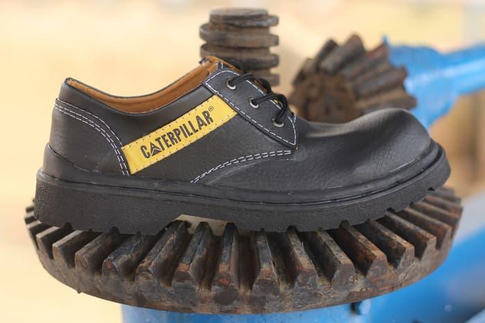 sepatu caterpillar low kulit licin black original handmade