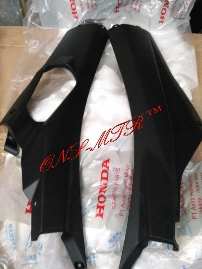 Aksesoris motor nmax/Aksesoris motor vario 150/Aksesoris motor beat/Aksesoris motor vario 125/Aksesoris motor yamaha nmax/Aksesoris motor vixion cover dek bawah beat pop kanan kiri original honda ahm