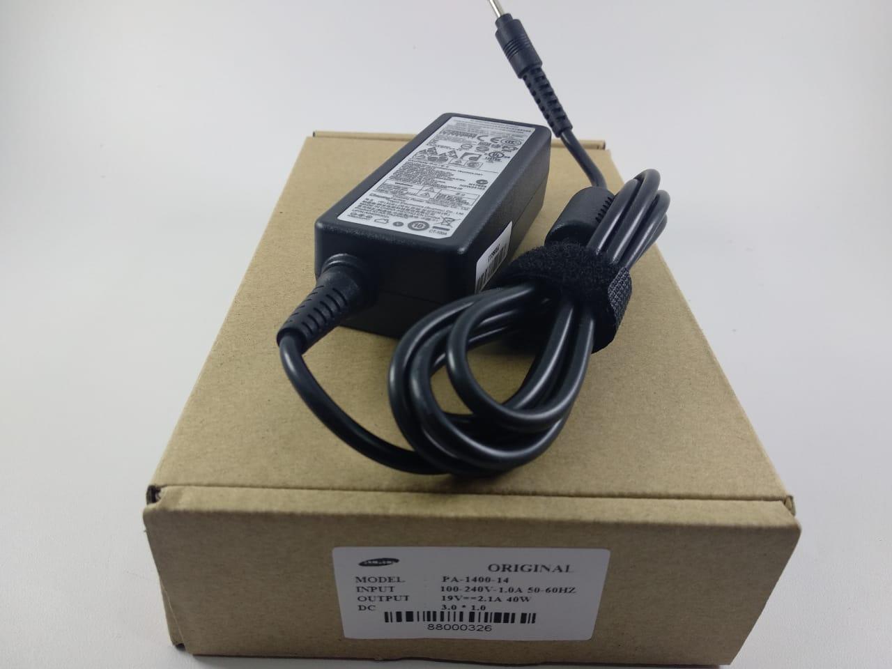 SAMSUNG ORI Adaptor Charger Laptop Samsung 19v 2.1A 40W (3.0mm * 0.7mm) Colokan kecil Samsung Series 5 Samsung Series 3 305U1A-A01