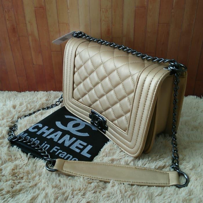 PROMO!!! Tas Selempang Rantai Wanita Branded Chanel Boy Mini 25 Warna GOLD Emas - i3PnOp