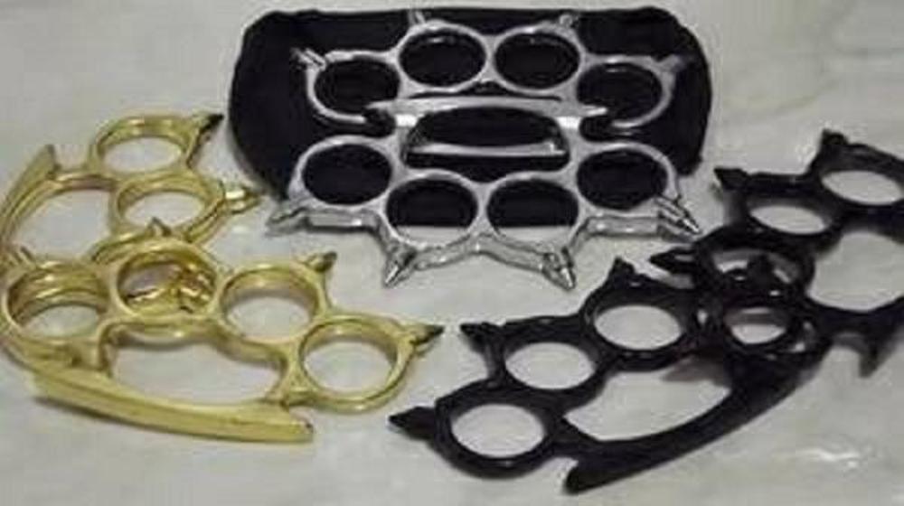 Sepasang knuckle duri spike combat arms fallout army police swat gta pes 2016 muat dalam jaket celana jeans hoodie trakling krakling snakle roti kalung knukel di lapak SALE STOKIST sale_stokist