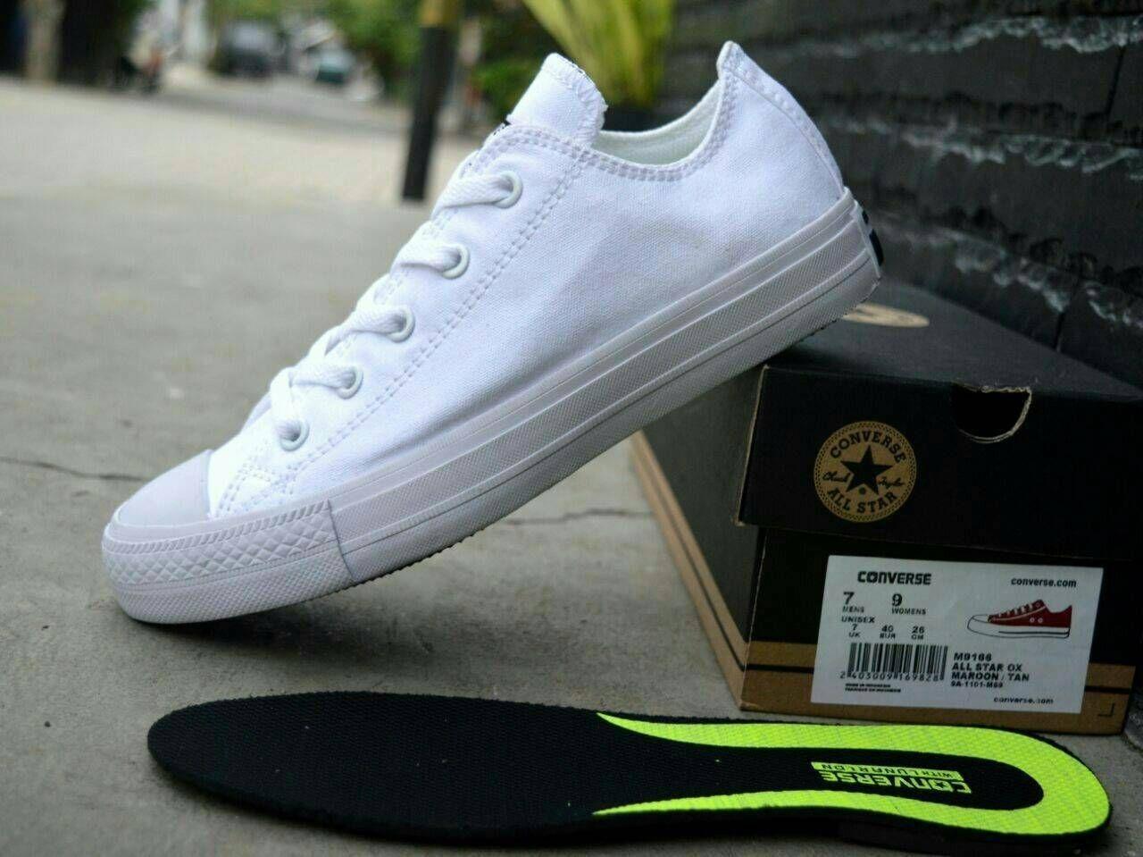 Sepatu Converse Gaya kasual Terkini terbaru slip on boots vans pantofel kanvas BERKWALITAS Putih