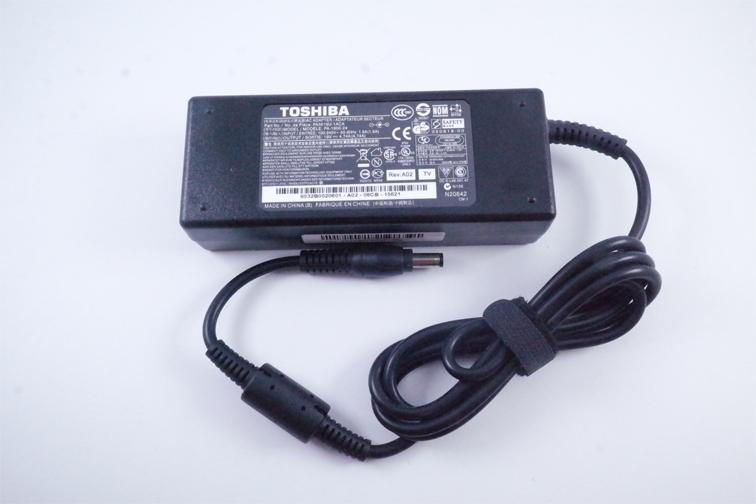 TOSHIBA Ori Adaptor Charger Notebook Laptop Satellite M200 A350D A355D A355 2430 - 19V 4.74A (5.5*2.5)