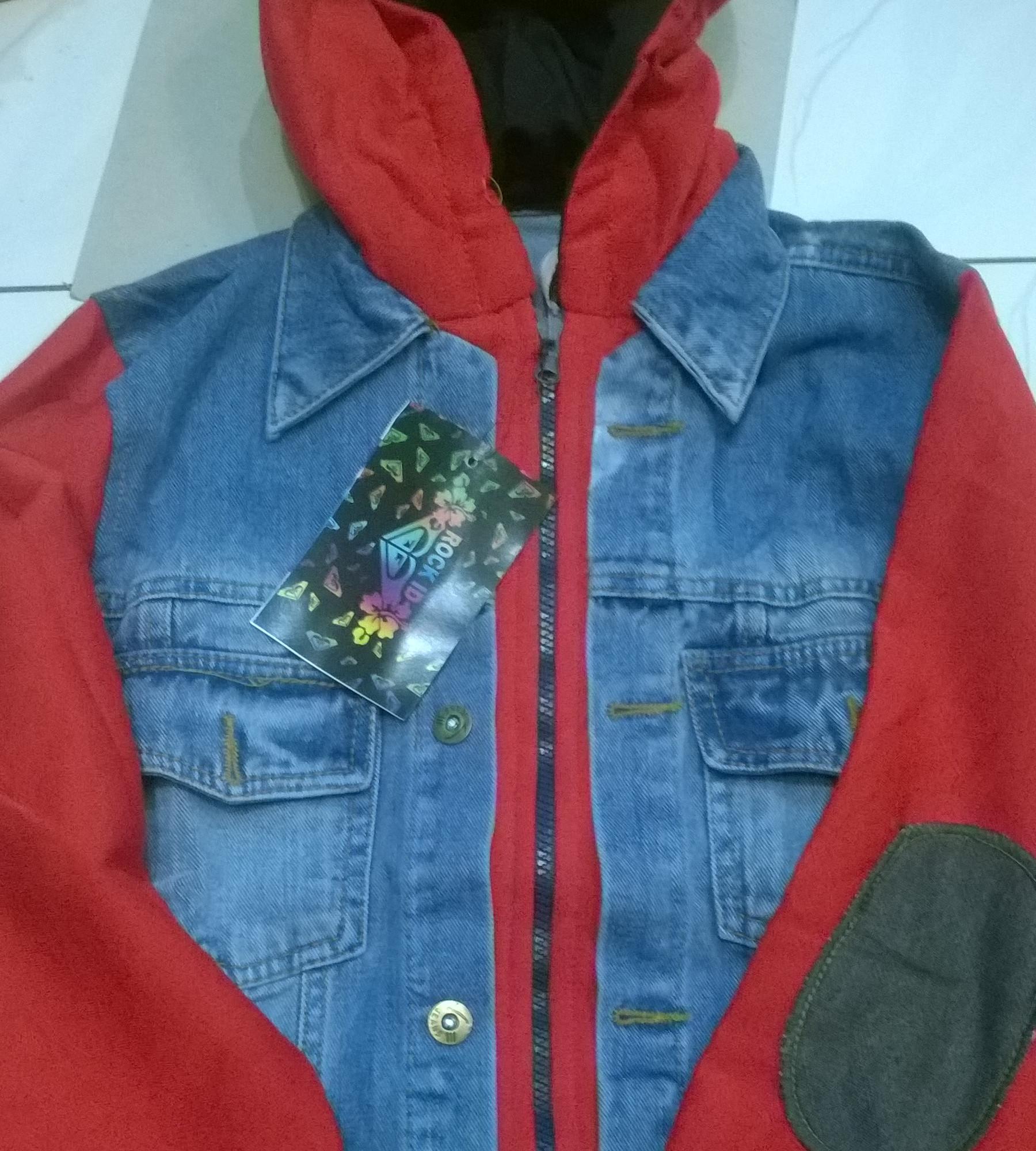 Jaket levis jeans denim dengan hoodie size M,L