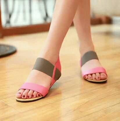 Sepatu wanita sneakers/Sepatu wanita flat/Sepatu wanita wedges/Sepatu wanita heels/Sepatu wanita murah/Sepatu wanita kickers/Sepatu wanita import/Sepatu wanita high heels/Sepatu wanita putih GROSIR SANDAL POPPY PINK