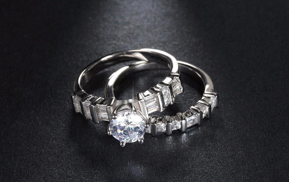 NEW PROMO Perhiasan Aksesoris Set Cincin 2 Pcs Lapis Emas Putih Berlian Solitaire Imitasi BR203 Murah