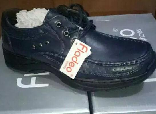 sepatu fladeo