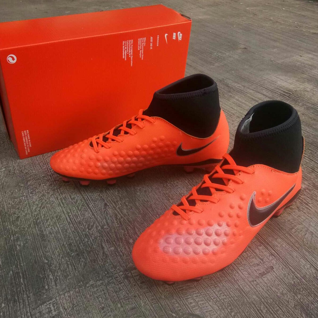 Sepatu bola magista boots terbaru