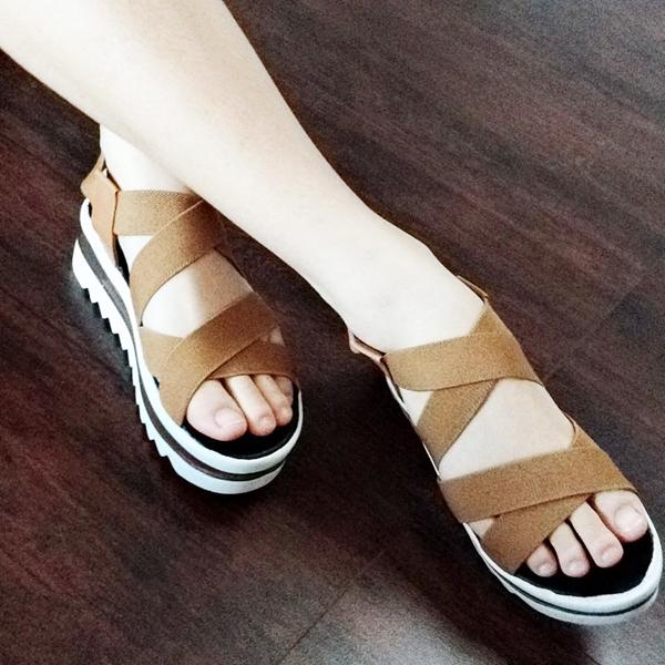 Sepatu Sandal Wanita Rubber Cross Strap Wedges CM-15