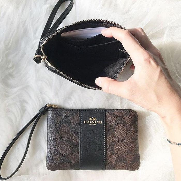 Dompet coach original - Coach corner zip wristlet