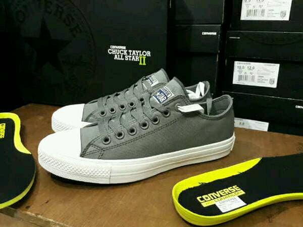 Sepatu Converse CT Chuck Taylor 2 all star Lunarlon Premium Quality - PESR4l