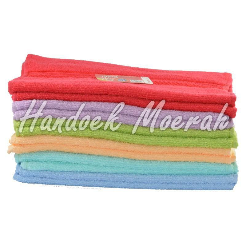 HM Handuk Merah Putih Polos (30 x 70)