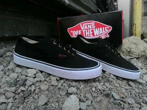 Sepatu Vans Authentic Hitam