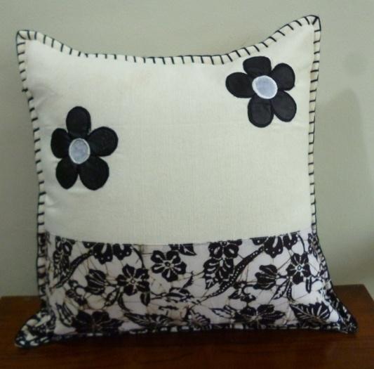 PROMO Sarung Bantal Kursi atau Sofa Set Tenun aplikasi Batik Menur TERBARU