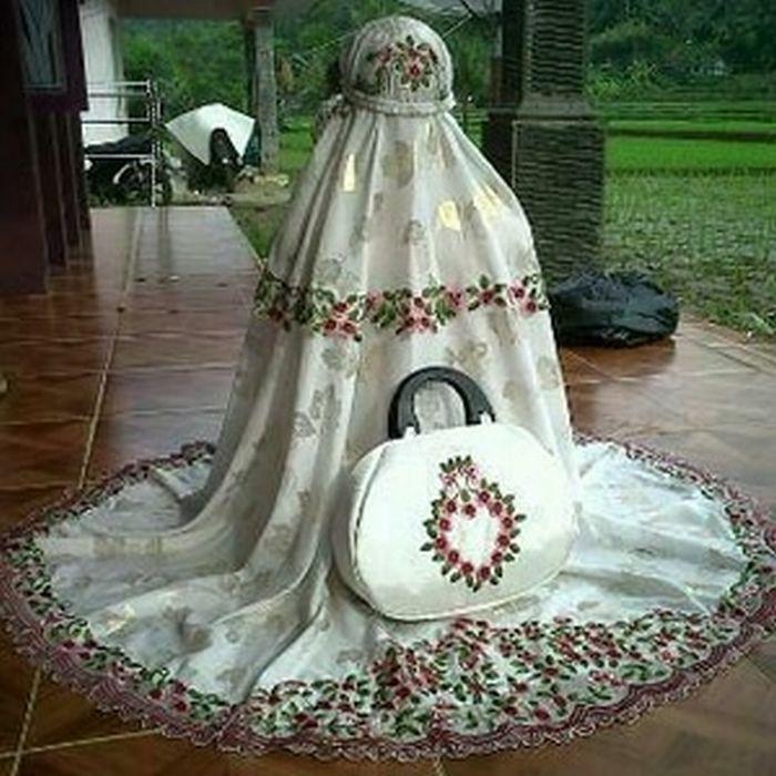 Mukena Katun Foil Bordir Soraya Marun