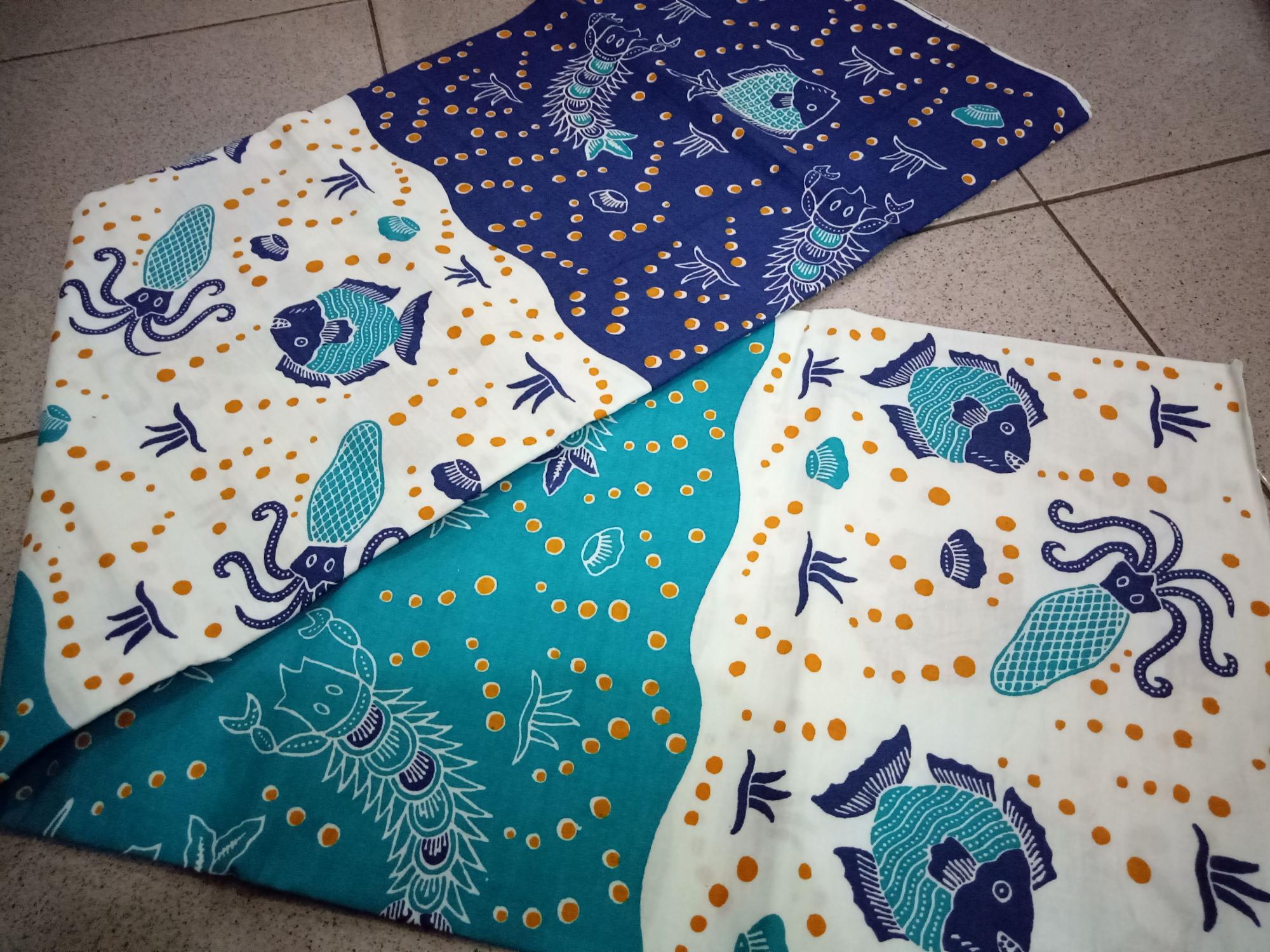 Kain batik motif ikan 3 dimensi biru