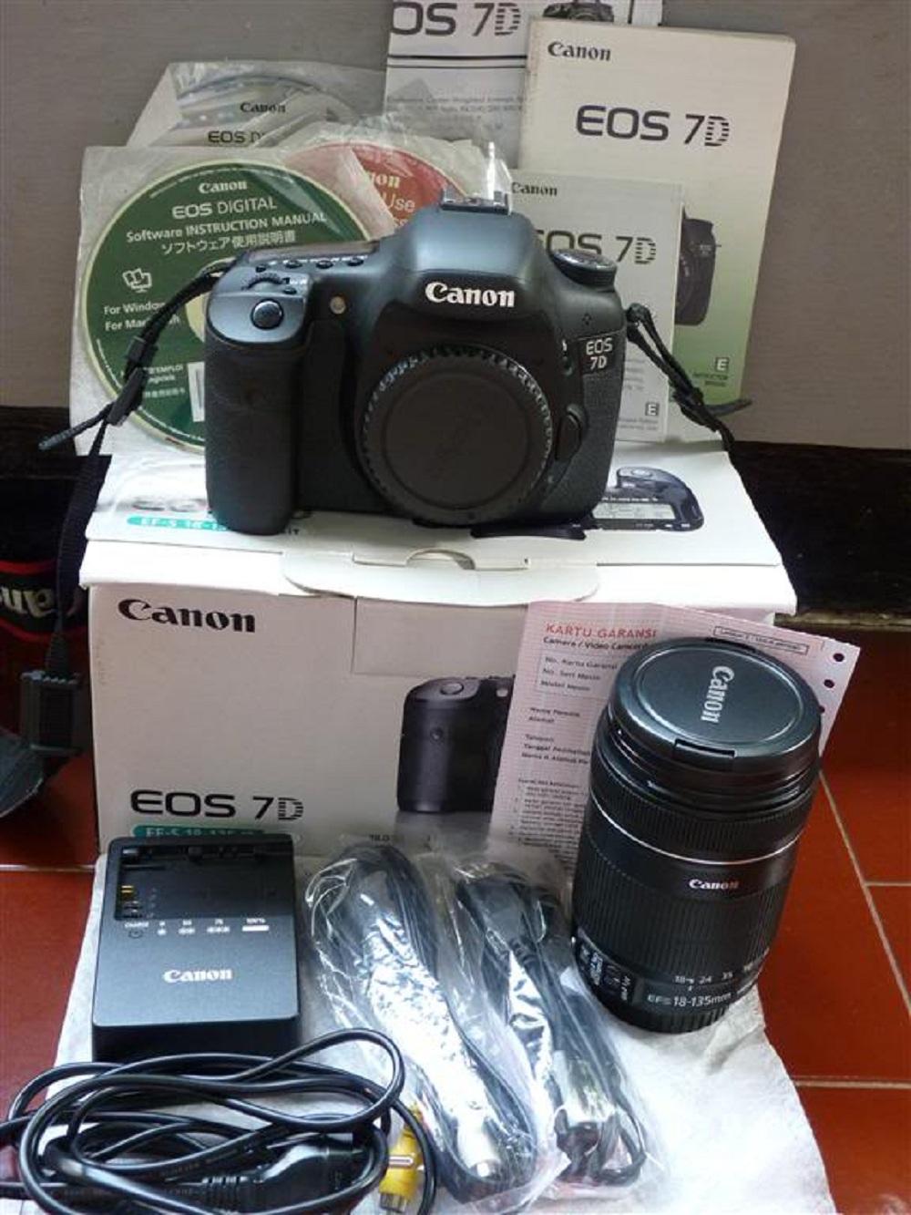 Kamera Canon EOS 7D II kit 18-135mm + W-E1 Wifi jpckemang GARANSI RESMI