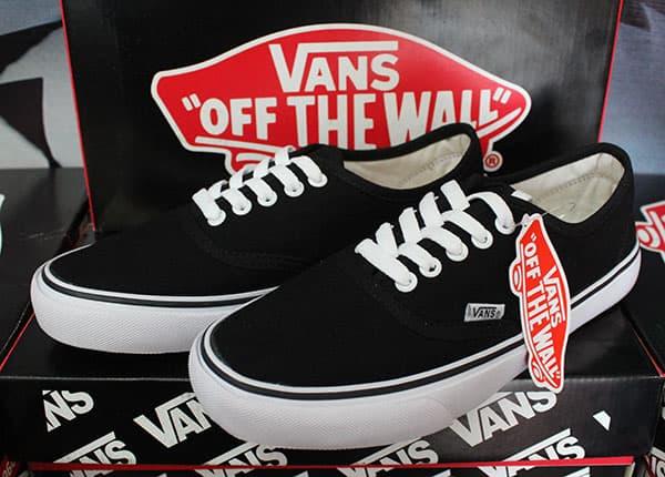 HARGA PROMO!!! Vans Authentic Hitam - KOf2EC