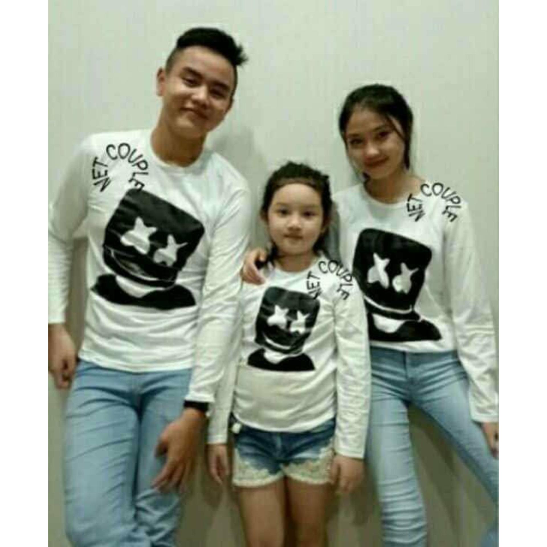 FASHION FLOWER-BAJU KELUARGA | KAOS FAMILY | FAMILY COUPLE | FASHION FAMILY | BAJU KEMBARAN | KAOS FAMILY COUPLE MARSHMELLO KOTAK 1 ANAK LENGAN PANJANG-PUTIH (AYAH.IBU.ANAK)