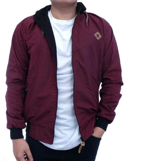 supplier kemeja pria jual jaket DC bilak balik merah maroon hitam keren dan murah