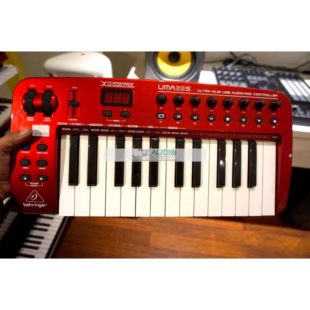 Keyboard Controller Behringer UMA25s - UMA 25 S USB MIDI Controller with Audio Interface Soundcard