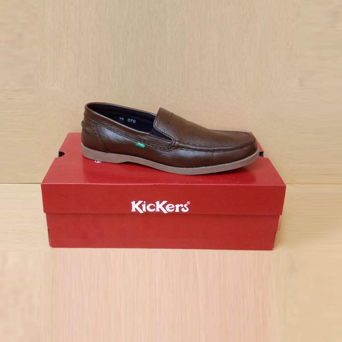 SEPATU SLIP ON KULIT ASLI KICKERS 070