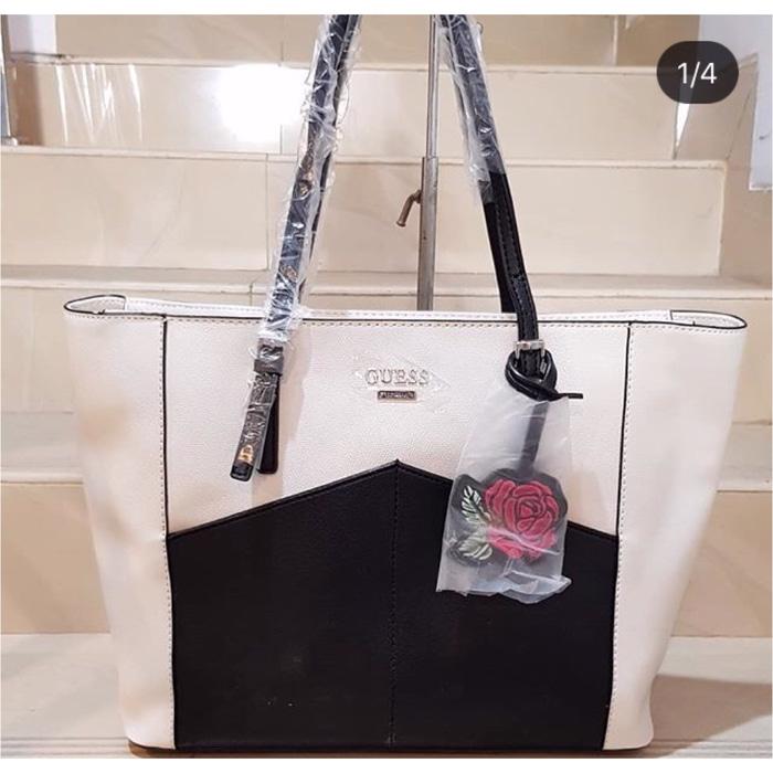 Tas Cewek Branded GUESS Asli Original Authentic Murah ( 2 Warna )