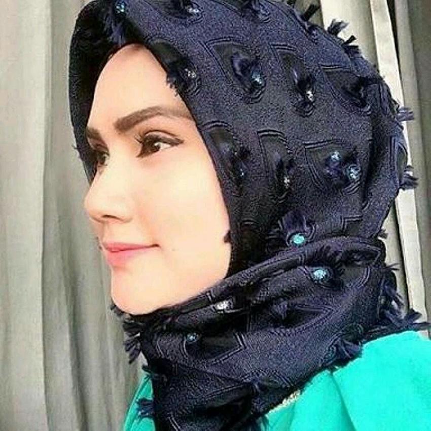 Jilbab Segiempat Bulu Hati