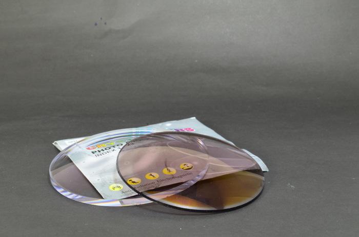 lensa photocromic photogrey kaca / transisi / berubah warna otomatis