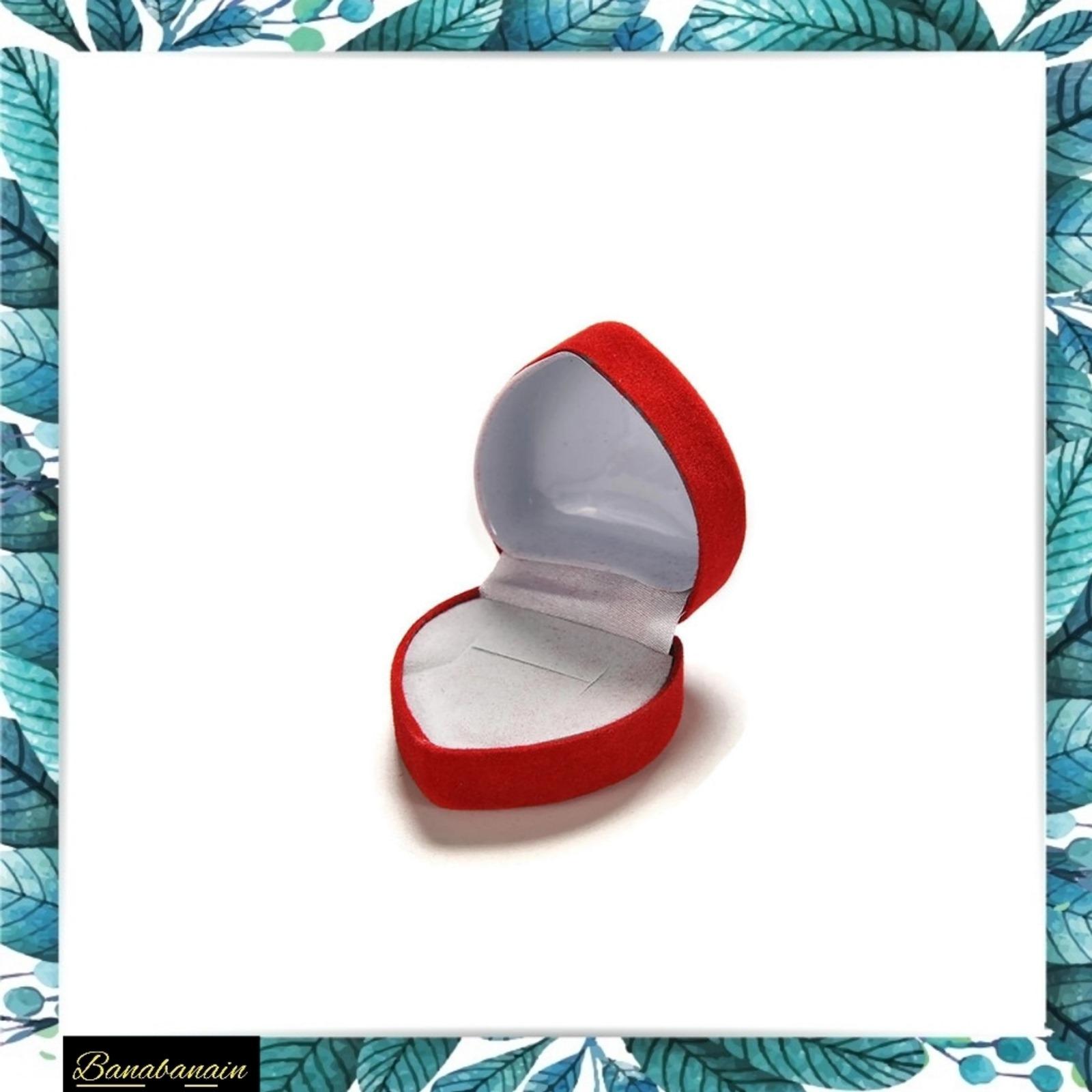 Kotak cincin Bludru merah Ring Box tempat cincin