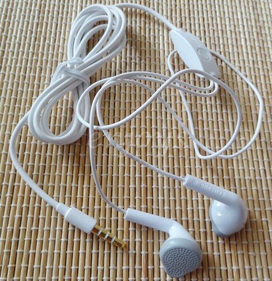 Headset Samsung TERBAIK J1/J2/J3/J5 Compatible for All Smartphone/oppo/xiaomi/mi/lenovo/asus/hetset/henset/henfree
