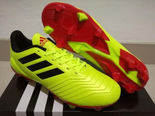 Sepatu Bola - Soccer Adidas Predator 18.4 Solar Yellow - FG