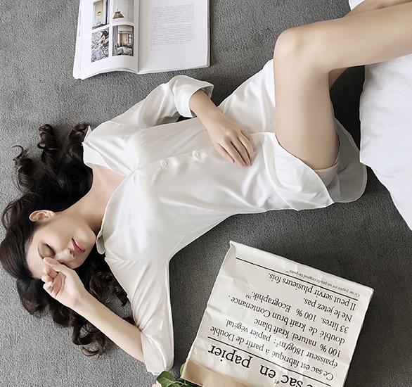 2018 Musim Semi dan Musim Gugur Gaya Korea model baru seksi Gaun tidur Sifon longgar Lengan Sedang kardigan gaya pacar pria Setengah Panjang rok kaos