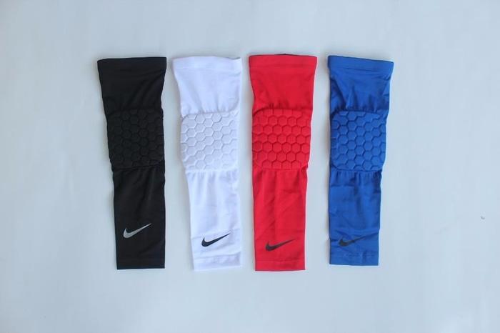 ORIGINAL!!! bola basket online Armsleeve Nike Pad padded Armpad Biru Merah Hitam - yoqlAN