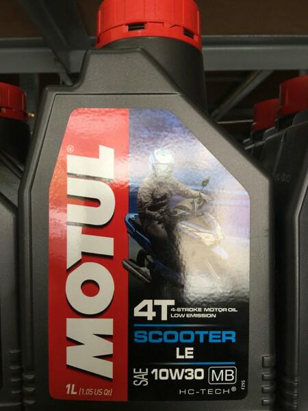 OLI MOTOR MOTUL 4T SCOOTER LE 10W30 1L - SCOOTER/MATIC YAMAHA HONDA / AKSESORIS MOTOR / MOBIL / VARIASI / BERKUALITAS / OTO-A3545