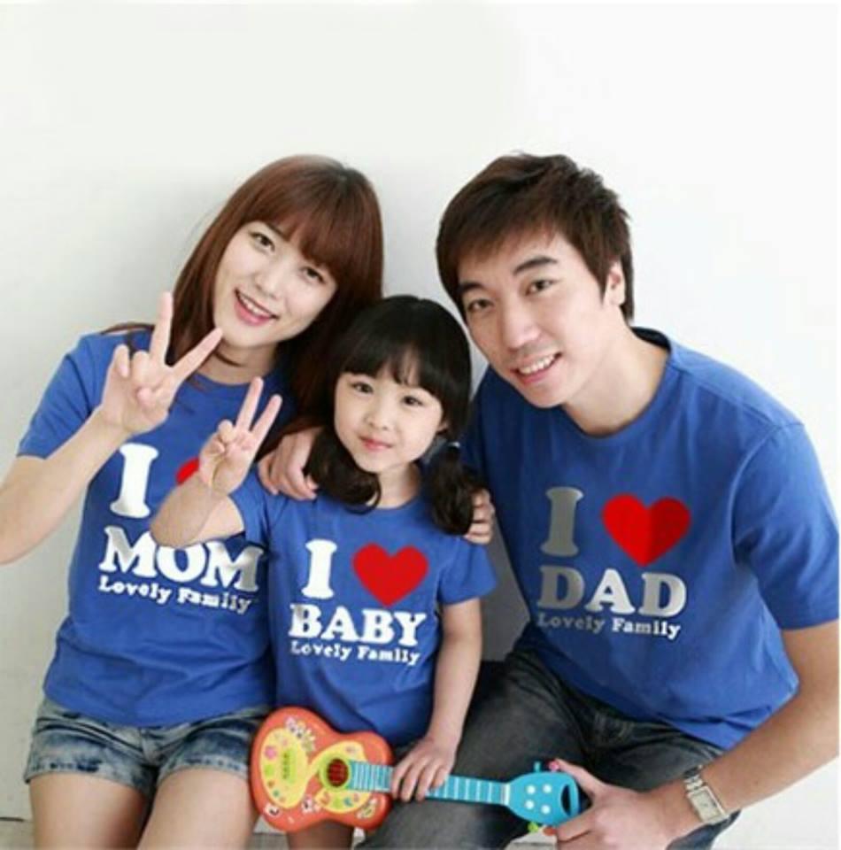 SUNSHINE COUPLE-BAJU KELUARGA COUPLE FAMILY LOVE MOMDADBABY SATU ANAK (AYAH,IBU DAN ANAK)-ADA 3 WARNA / KAOS COUPLE / BAJU COUPLE / BAJU KELUARGA / COUPLE MURMER / BAJU KEMBARAN