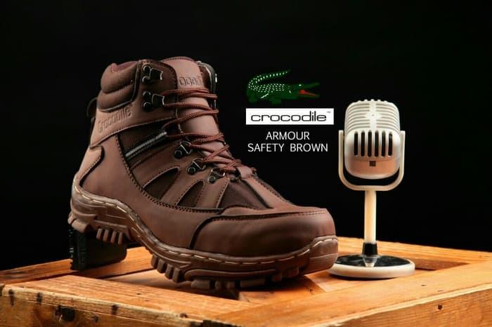 SEPATU SAFETY PRIA CROCODILE HITAM OUTDOOR HIKING TOURING LAPANGAN UJUNG BESI - Sepatu boots safety pria kerja proyek touring casual bikers hunting hiking 