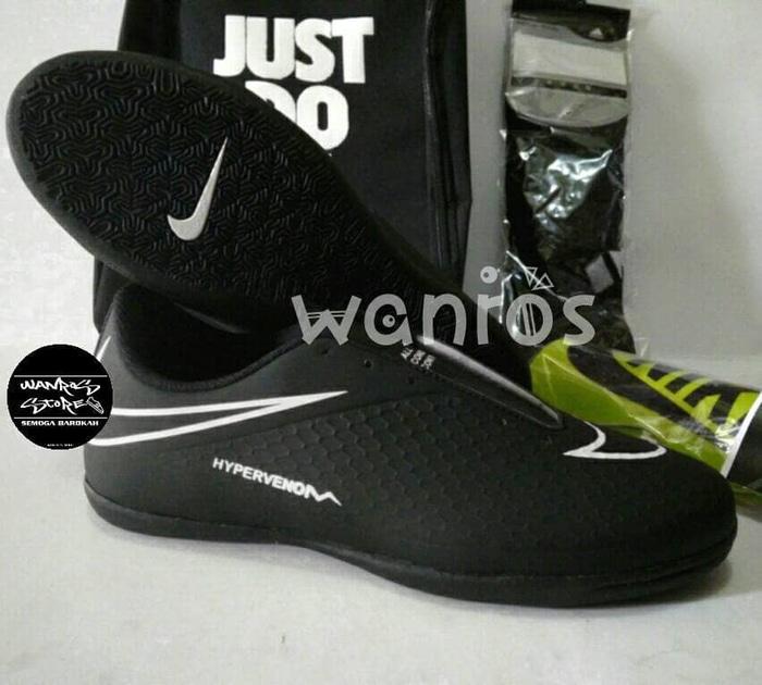 Promo PAKET KOMPLIT Sepatu Futsal Nike Mercurial Black harga murah berkah original