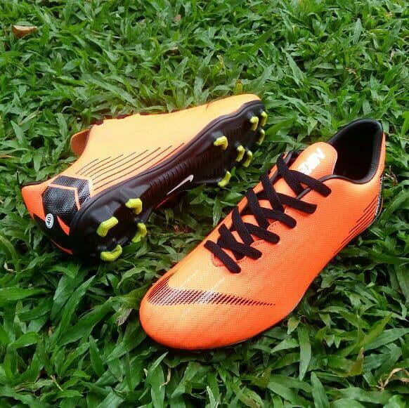 Sepatu BOLA Terbaru - PM16 - PREMIUM - TERMURAH BAHAN OKEBISA BAYAR DI TEMPAT