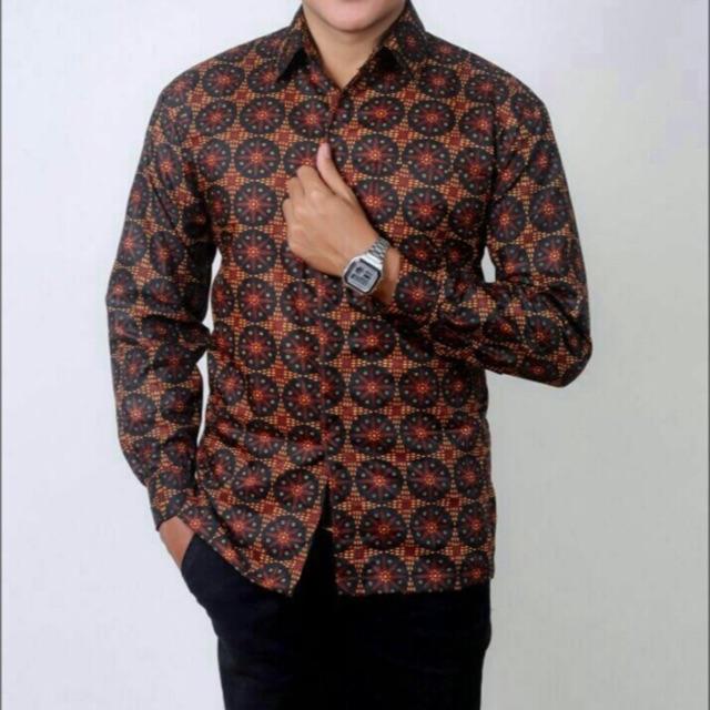 Kemeja Batik Pria Lengan Panjang Batik Exclusive Priyayi / Batik Pekalongan / Kemeja Kantor / Batik Executive / Batik Tradisional