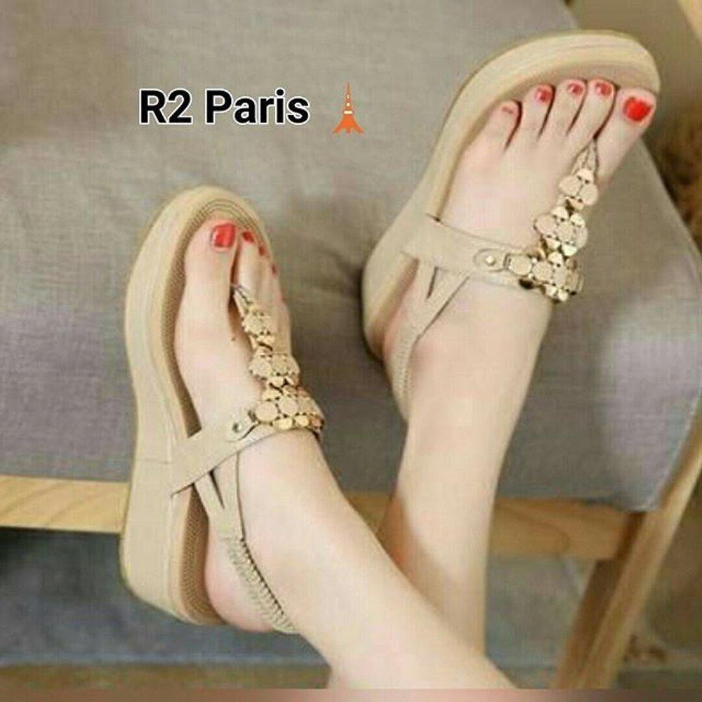 Sneakers Wanita Sandal wanita Wedges R2Paris warna Cream Lazada Flash Sale