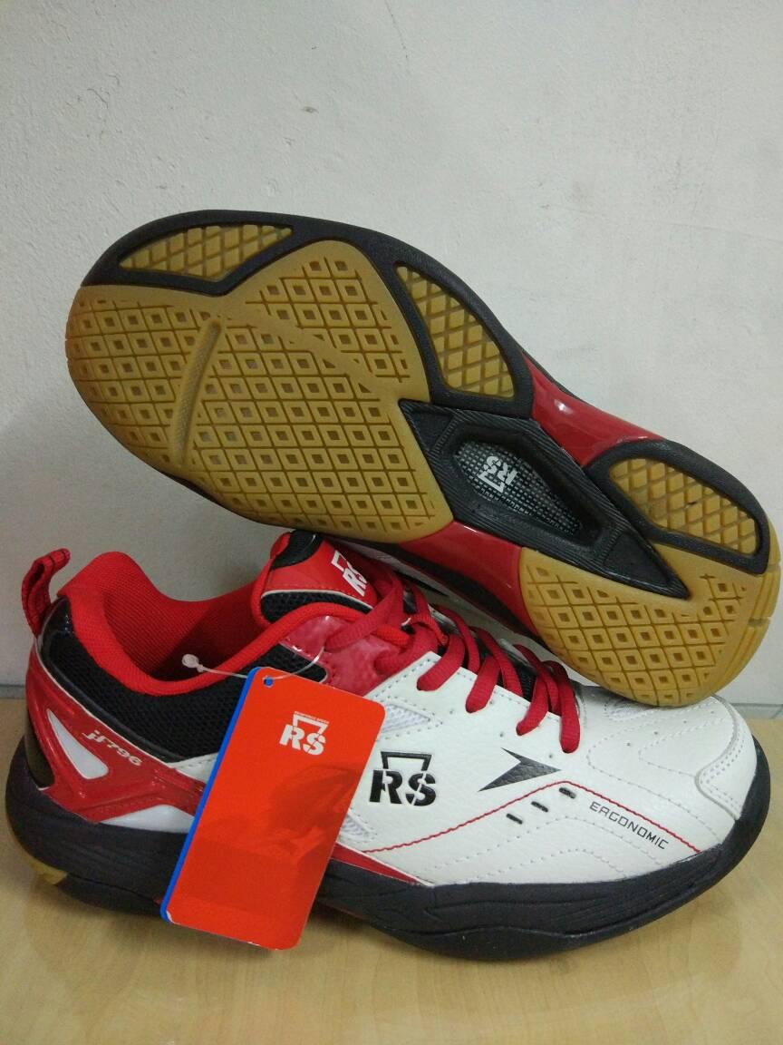 sepatu badminton merk RS JF 796