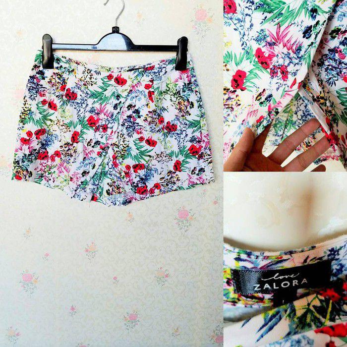 Zalora Flowy Skort size L