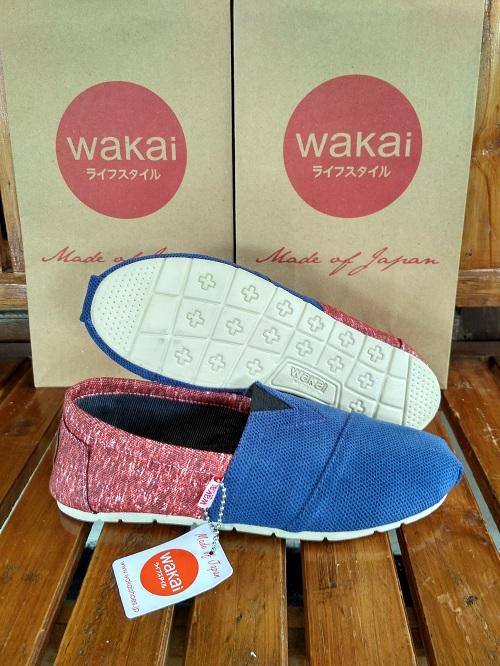 Sepatu Wanita / Laki Wakai Navy Motif Brown