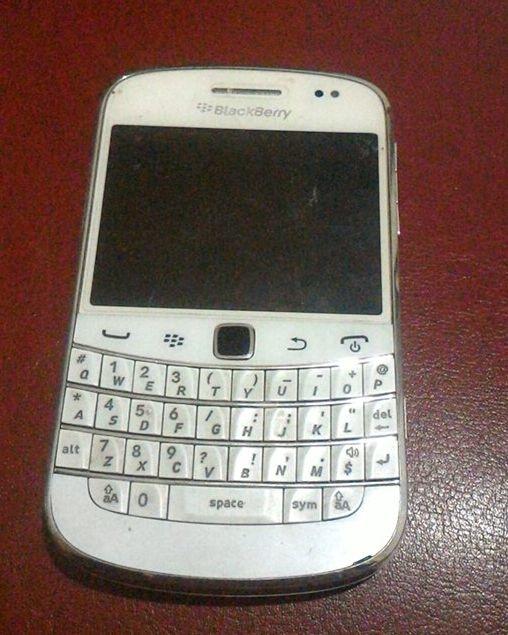 PROMO JUAL BLACKBERRY BB DAKOTA 9900 WHITE MULUS SECOND BEKAS JAKARTA TERLARIS